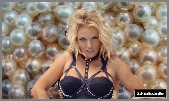 Бритни Спирс стыдится своего нового клипа