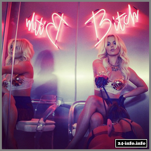 Бритни Спирс стыдится своего нового клипа