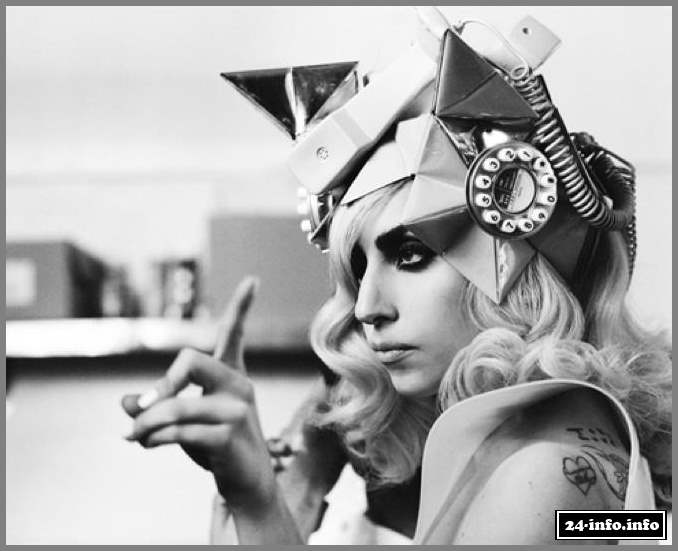 Леди Гага полностью разделась в гей-клубе