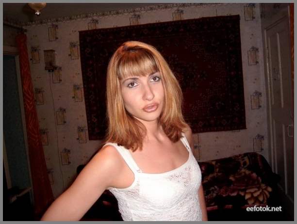 домашняя фото эротика молоденькой русской сучки