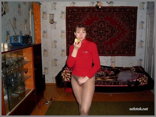 домашняя фото эротика молоденькой русской сучки