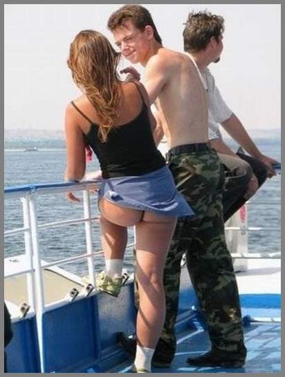 Не трусы, а веревки в жопе