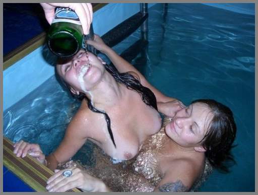 Большая фото подборка голых и мокрых моделей