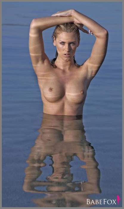 Голышом на рыбалке