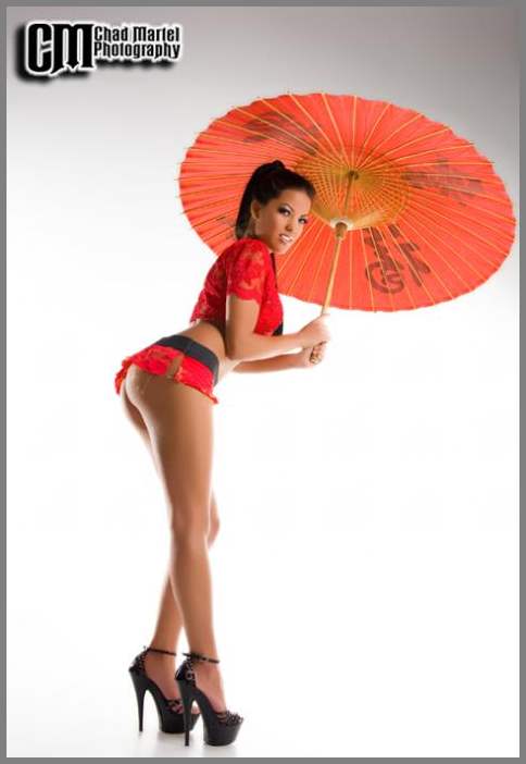 Девчонки - короткие юбчёнки