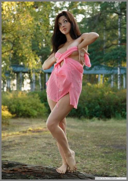 Моя жена разделась в парке