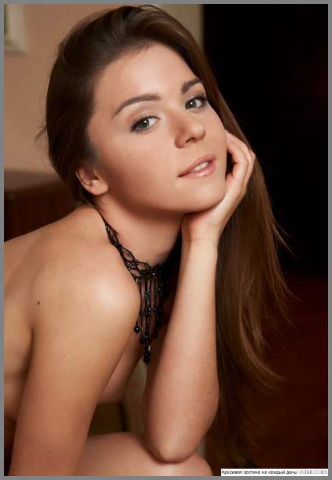 Соблазнительные изгибы тела