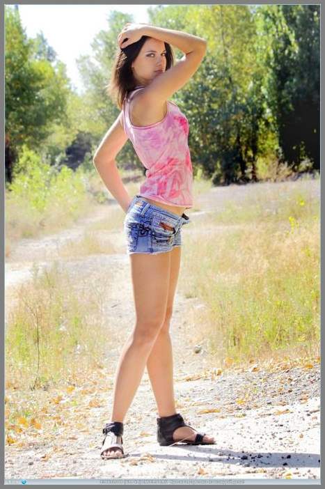 Эротические фотосеты Еще одна натуральная красавица