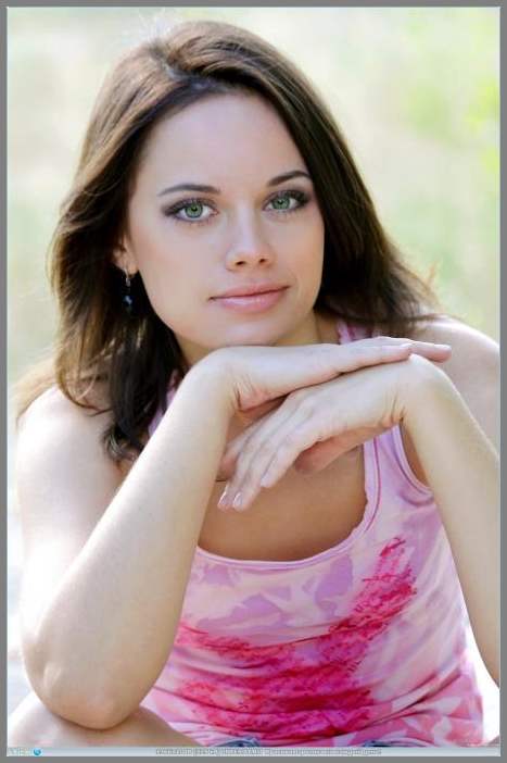 Эротические фотосеты Еще одна натуральная красавица