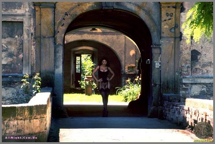 Экскурсия по трущобам с эротической моделью Veronika Zemanova