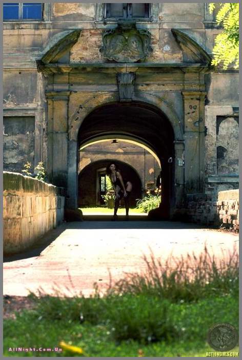 Экскурсия по трущобам с эротической моделью Veronika Zemanova