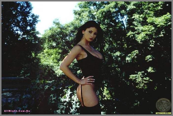 Экскурсия по трущобам с эротической моделью Veronika Zemanova