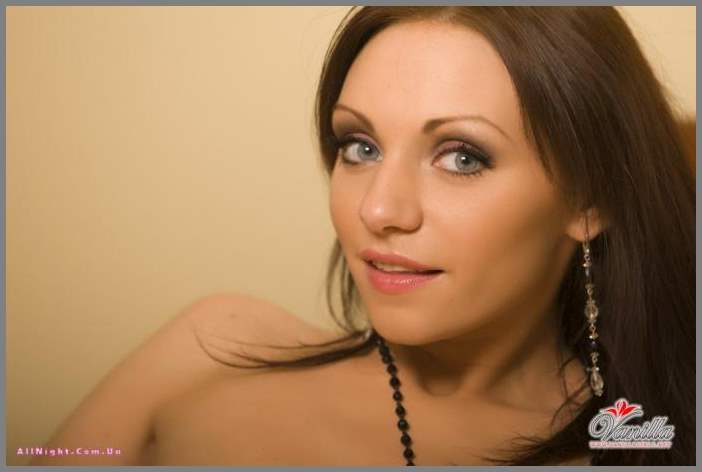 Marta обнажила собственное нутро в элитных апартаментах