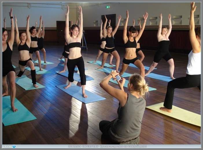 Йога нудистов