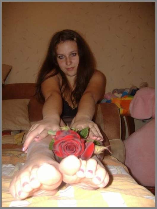 Горячая девочка света выложила свои НЮ фото голышом