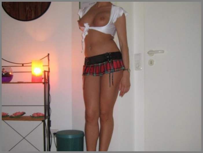 НЮ - личные фото развратной блондинки