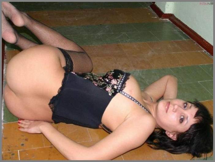 НЮ - шикарная девушка с пышными формами