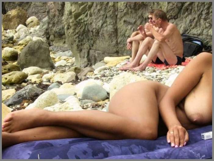 НЮ - шикарная девушка с пышными формами