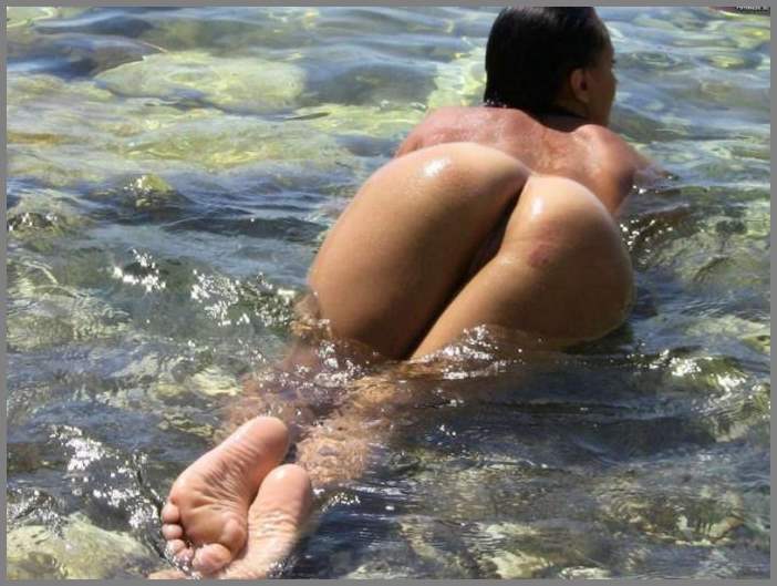 НЮ - шикарная девушка с пышными формами