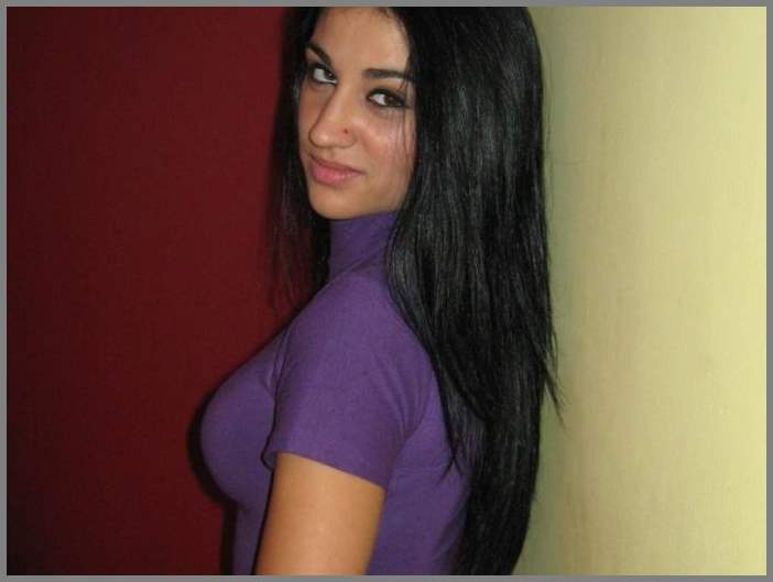 Частное НЮ - очень сексапильная девчёнка в разных позах