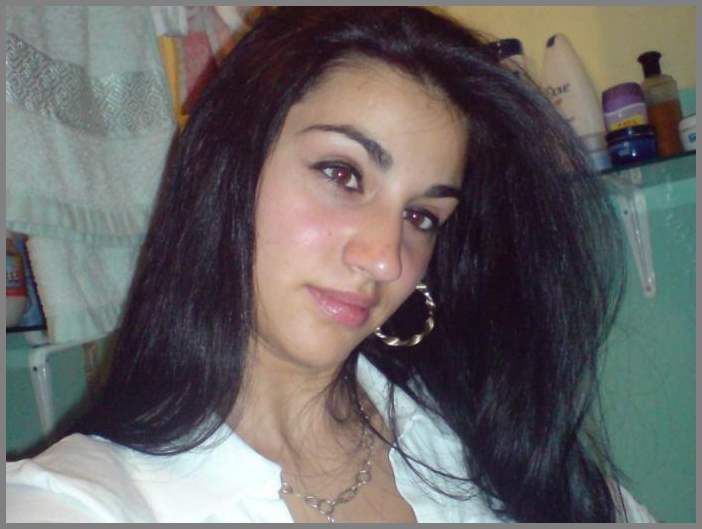 Частное НЮ - очень сексапильная девчёнка в разных позах