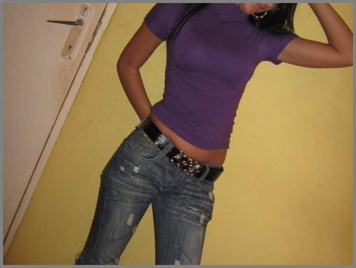 Частное НЮ - очень сексапильная девчёнка в разных позах