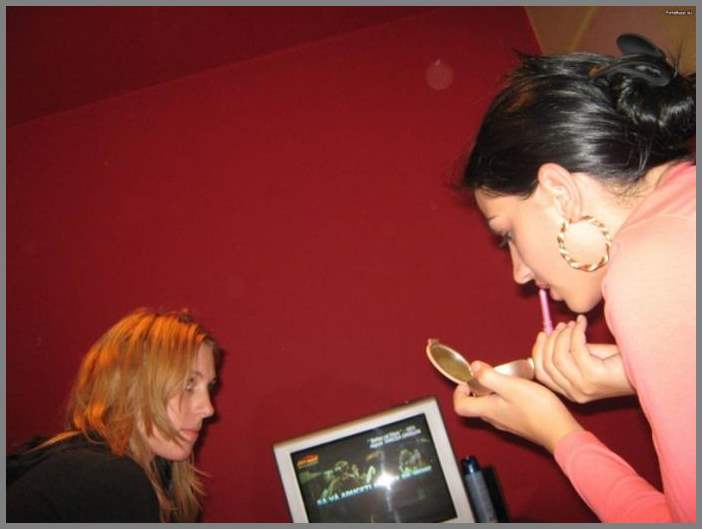 Частное НЮ - очень сексапильная девчёнка в разных позах