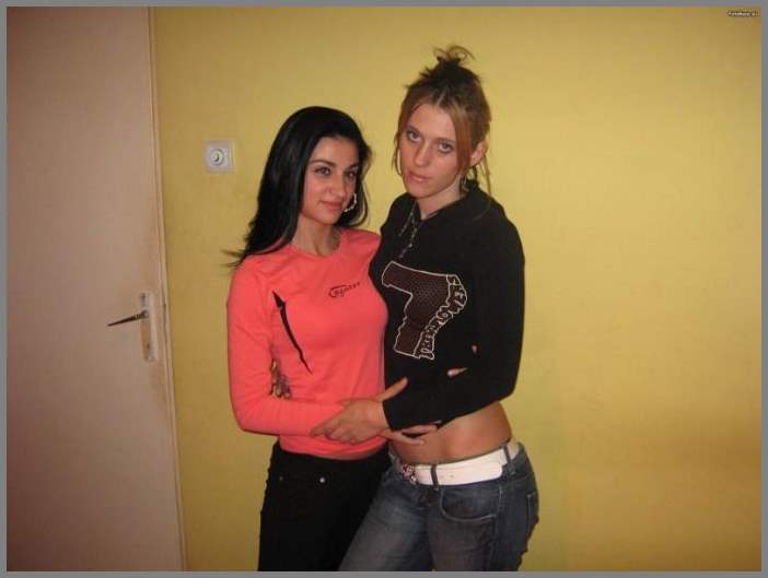 Частное НЮ - очень сексапильная девчёнка в разных позах