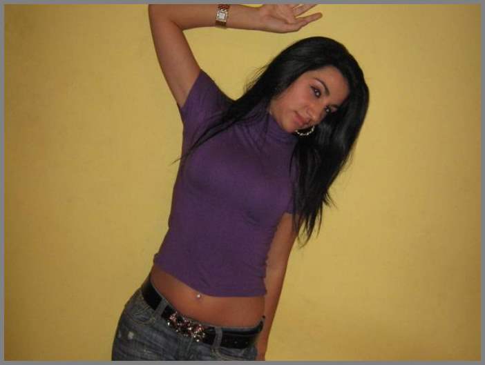 Частное НЮ - очень сексапильная девчёнка в разных позах