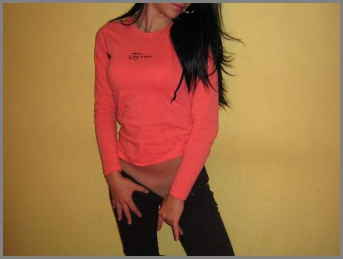 Частное НЮ - очень сексапильная девчёнка в разных позах