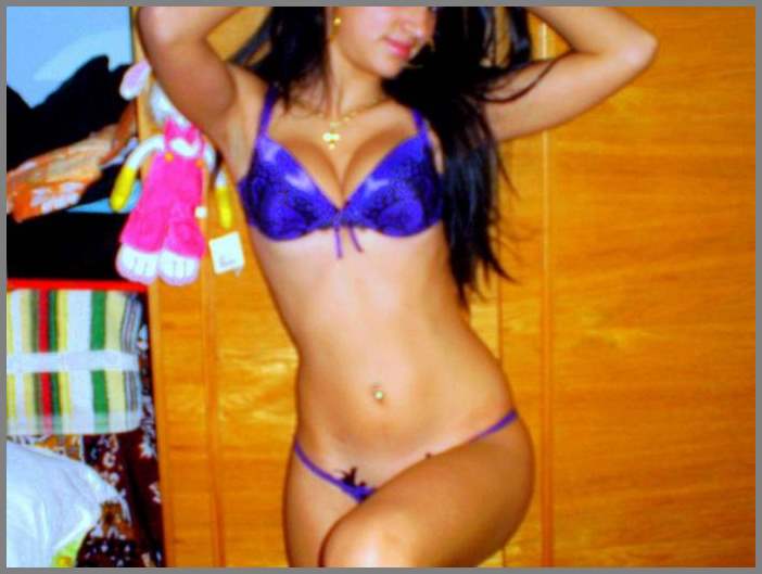 Частное НЮ - очень сексапильная девчёнка в разных позах