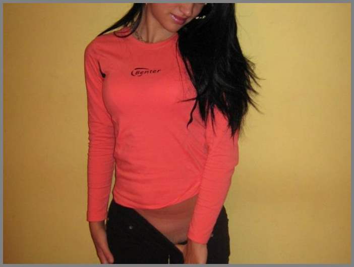 Частное НЮ - очень сексапильная девчёнка в разных позах