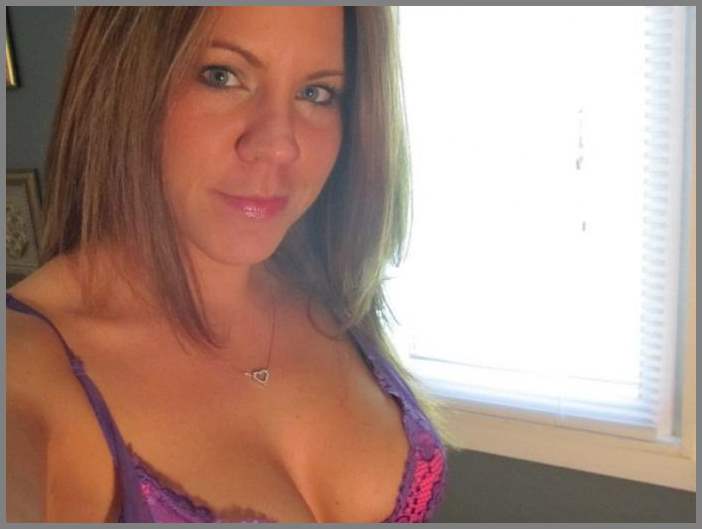 Фото НЮ - правильная эро-домохозяйка