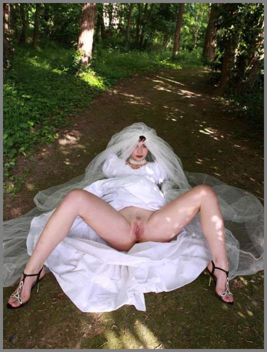 Подборка частных эротических фоток голых невест