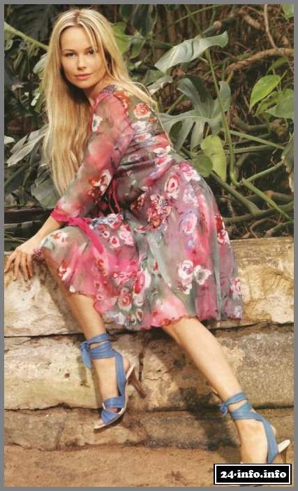 Голая Елена Корикова (фото 18+)