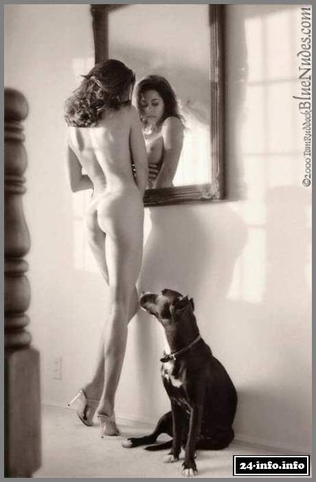 Голая звезда Брук Берк