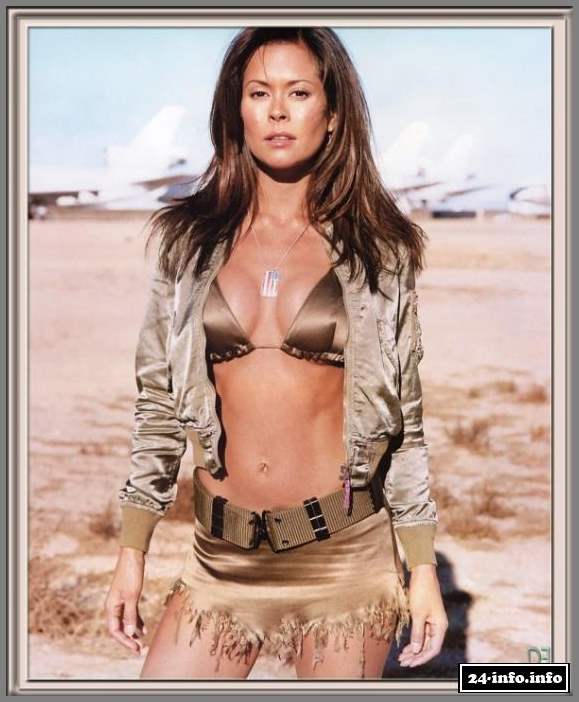 Голая звезда Брук Берк