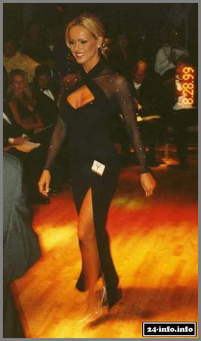 Голая звезда Брук Ричардс