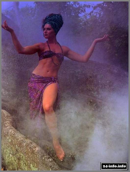 Голая звезда Брук Шилдс