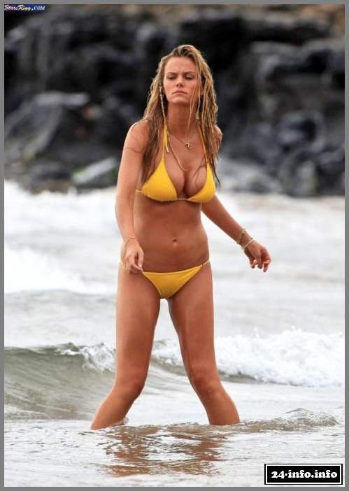 Голая звезда Бруклин Декер