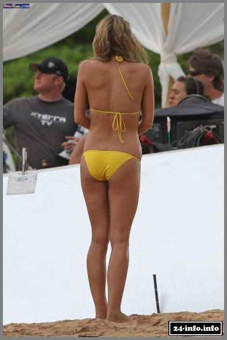 Голая звезда Бруклин Декер