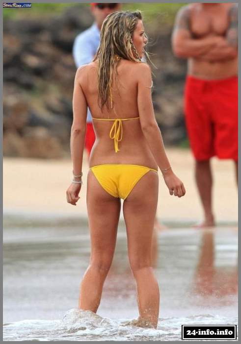 Голая звезда Бруклин Декер