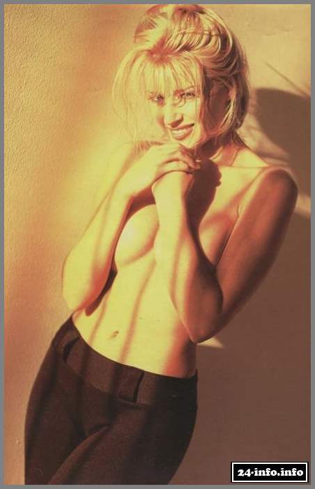 Голая звезда Данни Миноуг