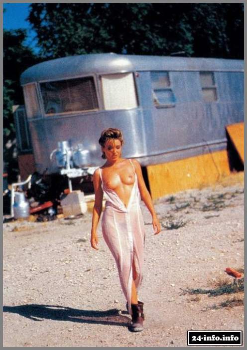 Голая звезда Данни Миноуг