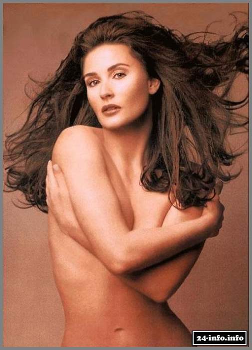 Голая звезда Деми Мур