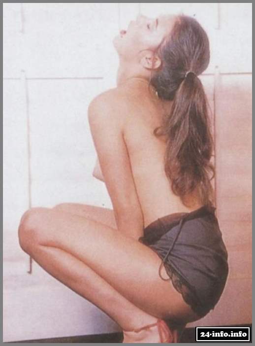 Голая звезда Деми Мур