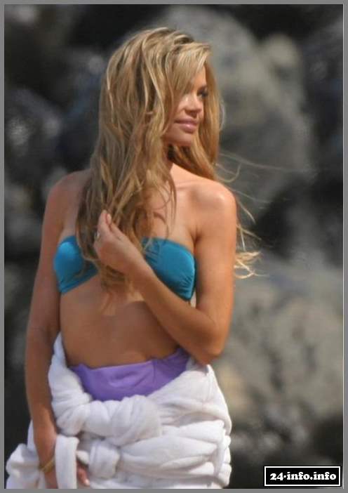 Голая звезда Дениз Ричардс