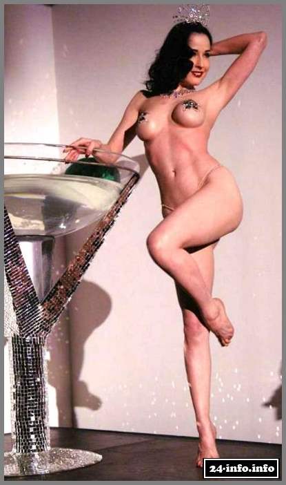 Голая звезда Дита фон Тиз