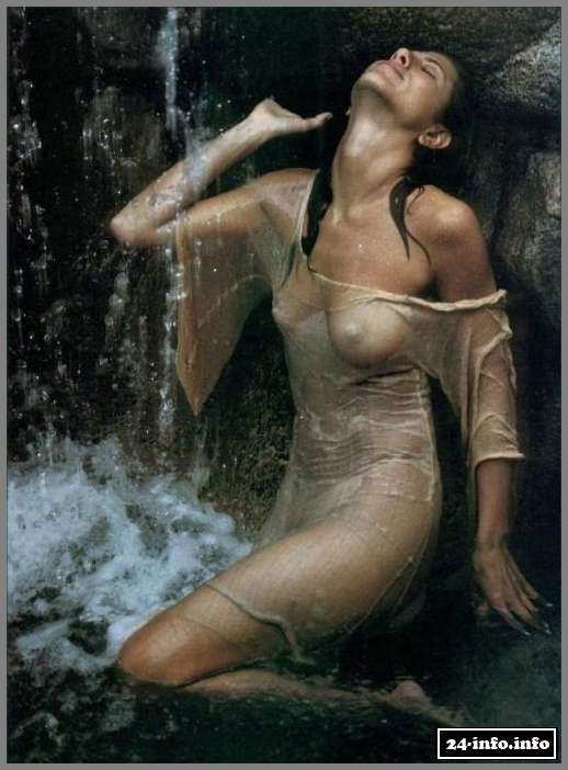 Голая звезда Дженифер Энистон