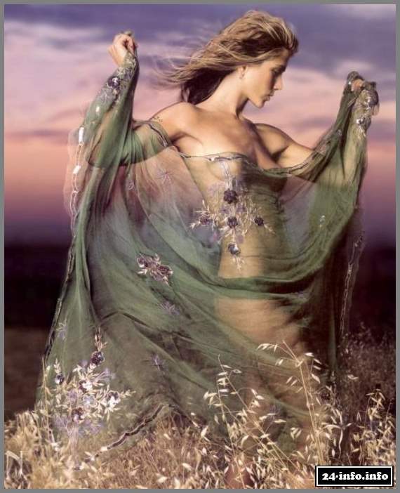 Голая звезда Дженифер Энистон